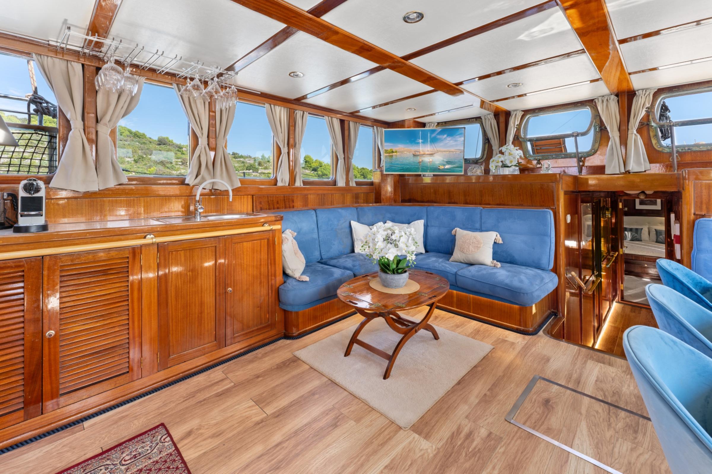 Smart Spirit gulet amenities interior cabin in Croatia