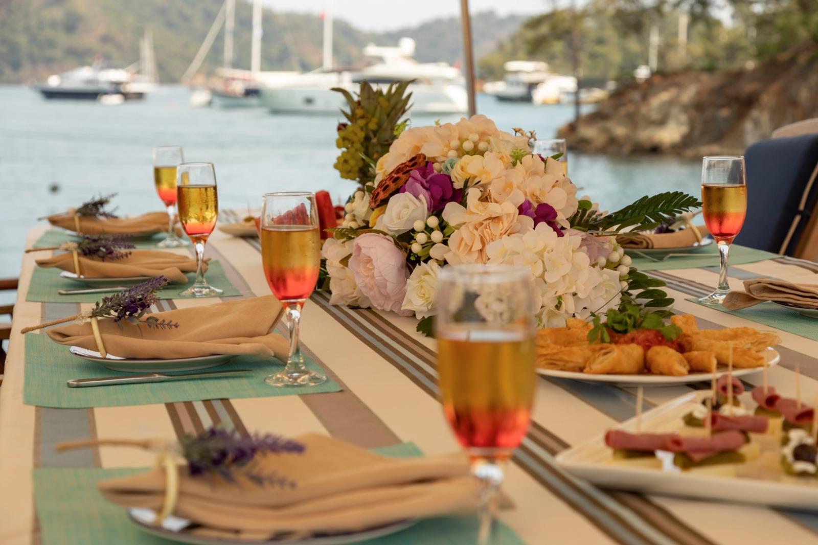 KANARYA gulet amenities lifestyle dining in Türkiye