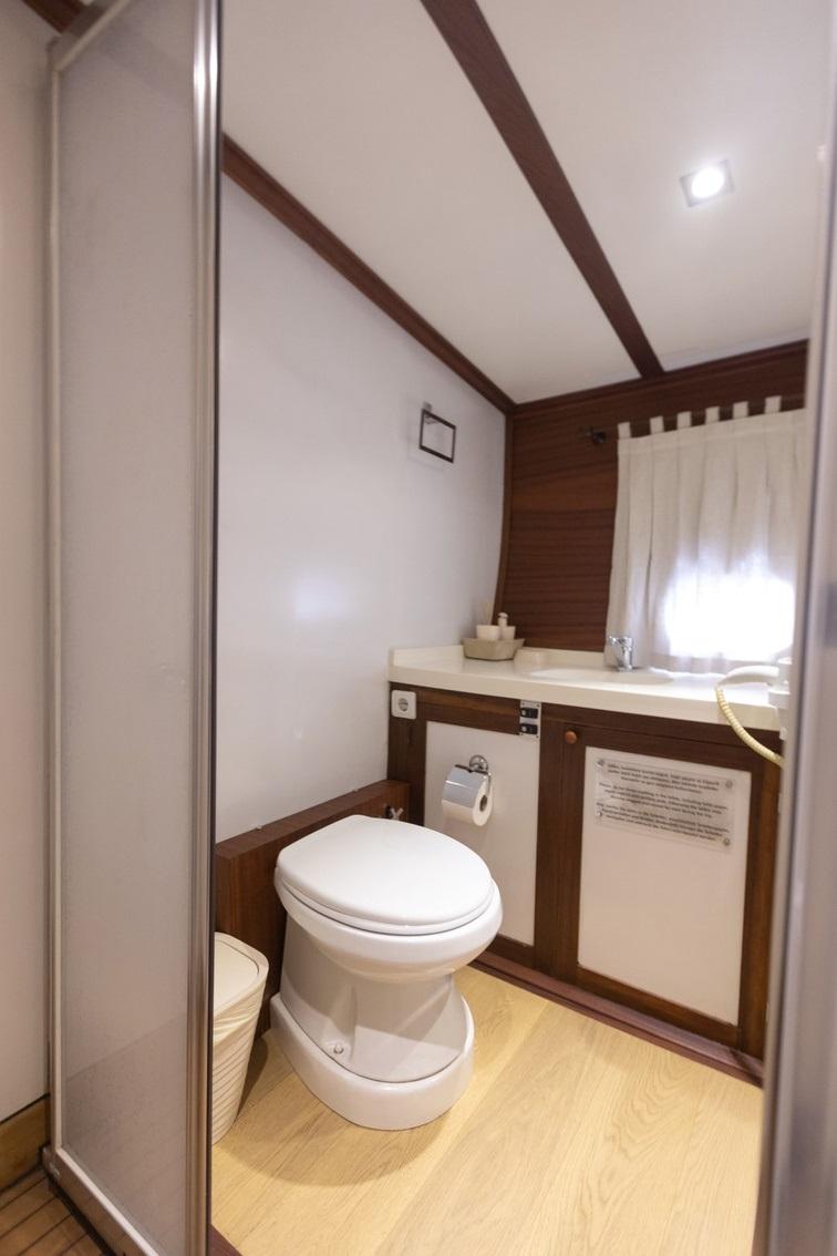 KANARYA gulet accommodation interior cabin in Türkiye