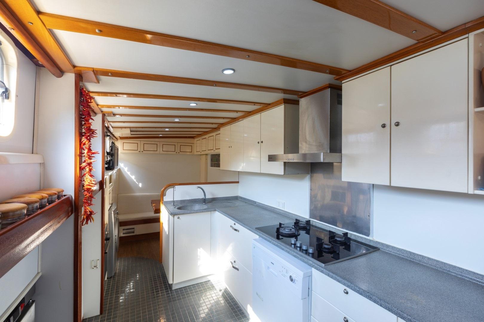KANARYA gulet amenities interior cabin in Türkiye