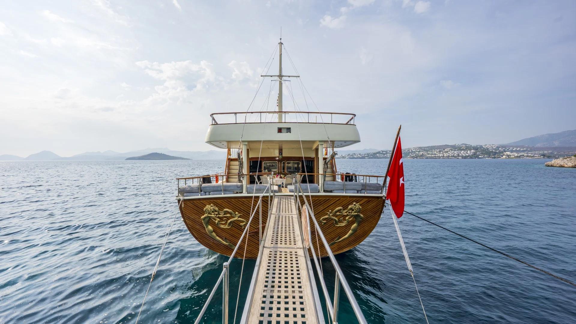 Elara 1 gulet amenities exterior deck in Türkiye