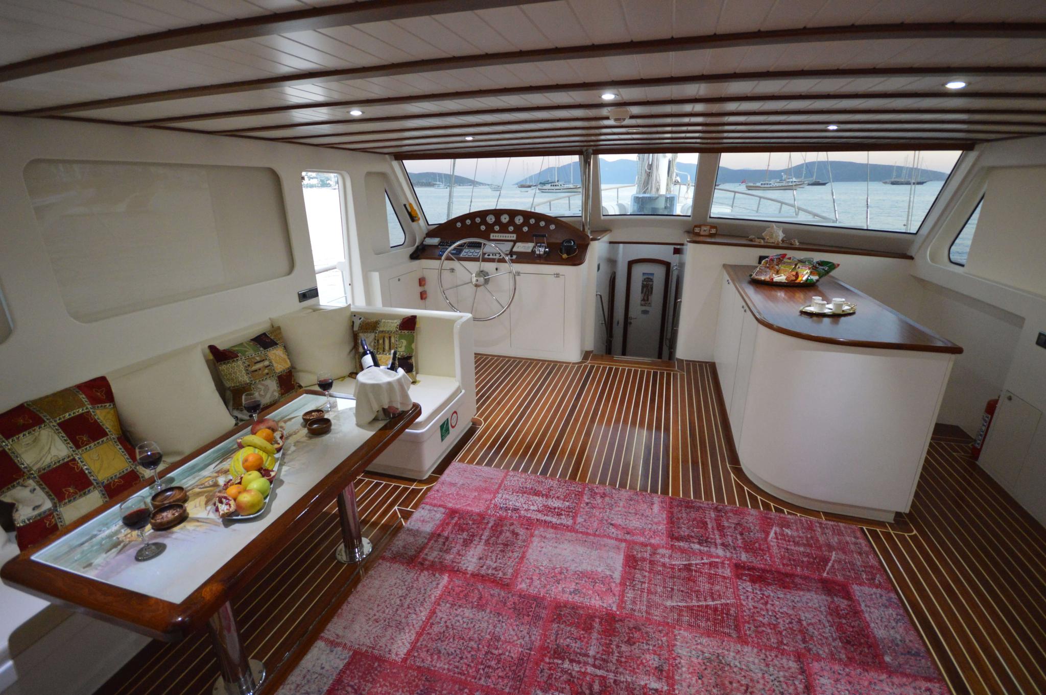 Gül Sultan gulet amenities interior cabin in Türkiye