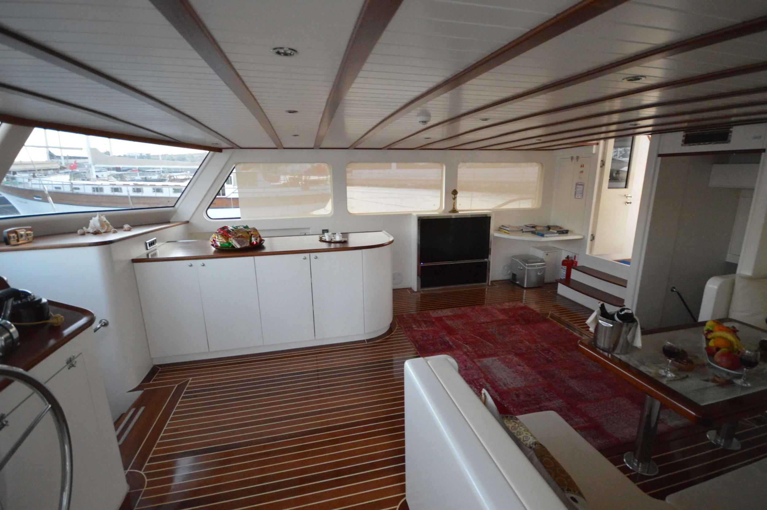 Gül Sultan gulet amenities interior cabin in Türkiye