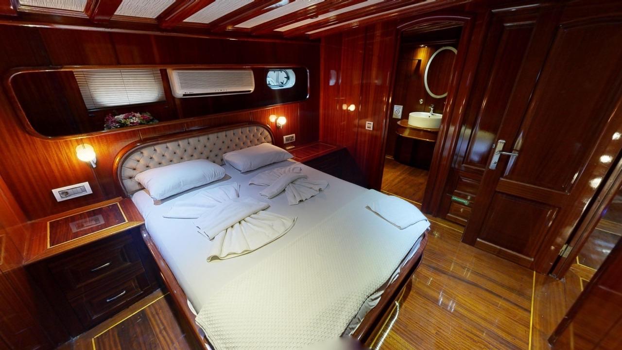 Dear Lila gulet accommodation interior cabin in Türkiye