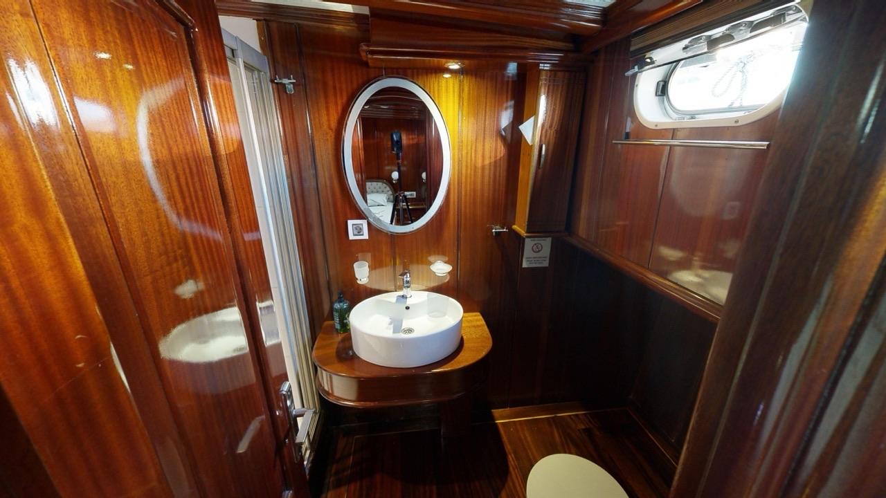 Dear Lila gulet accommodation interior cabin in Türkiye