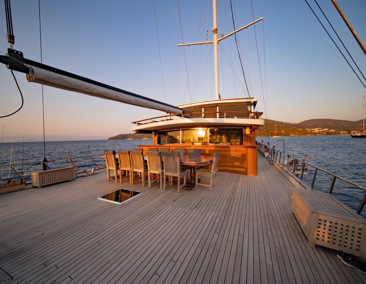 Caustic gulet amenities exterior deck in Türkiye