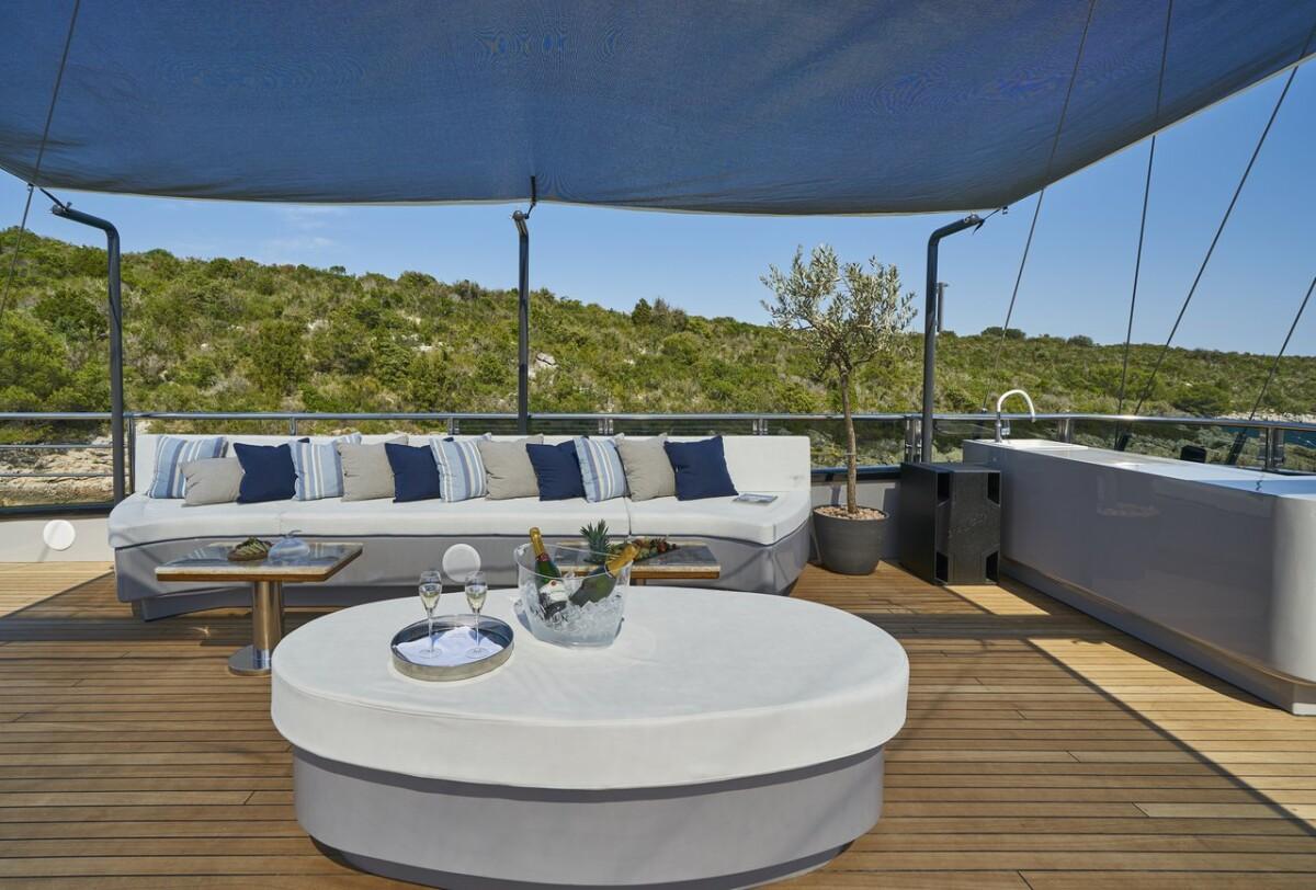 Rara Avis — photo 13