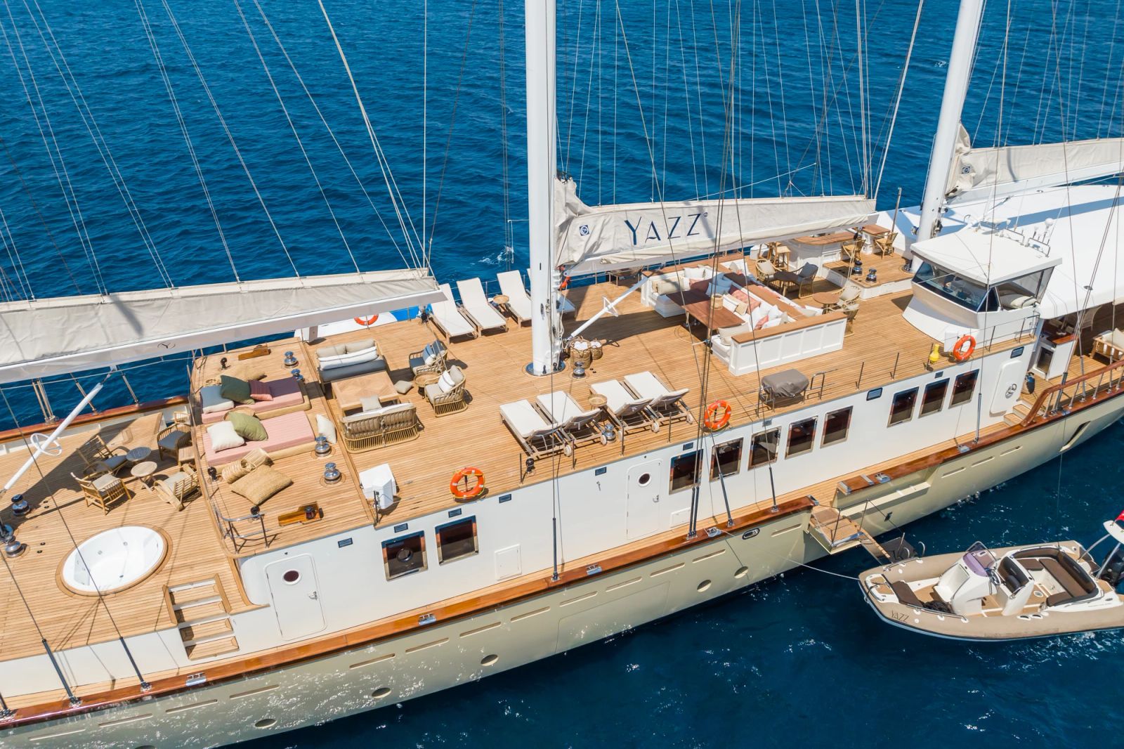 Yazz gulet amenities exterior deck in Türkiye