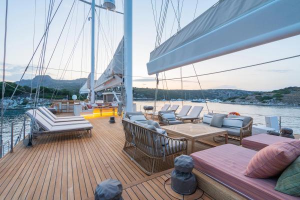 Yazz gulet amenities exterior deck in Türkiye