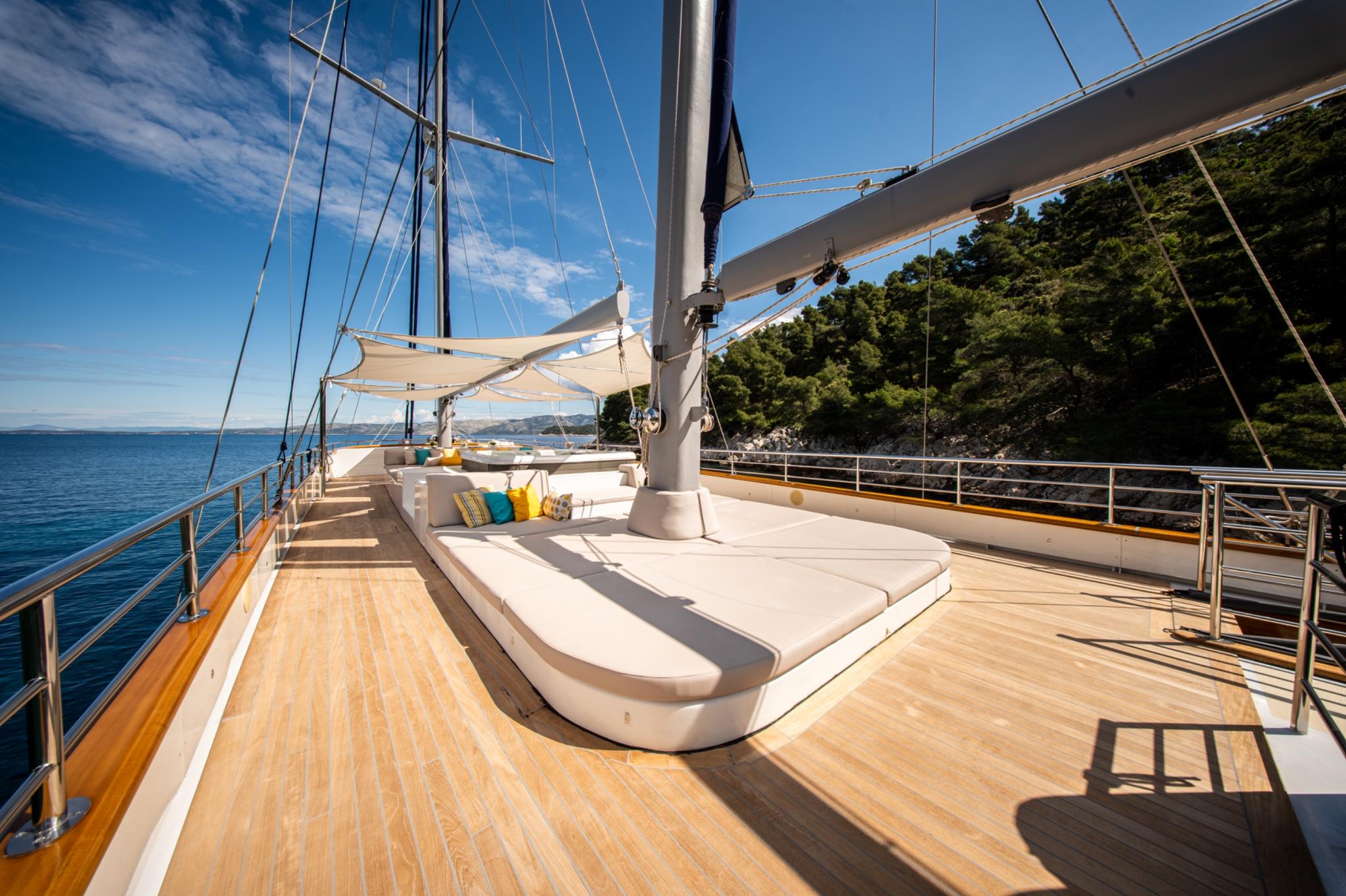 Dalmatino gulet amenities exterior deck in Croatia