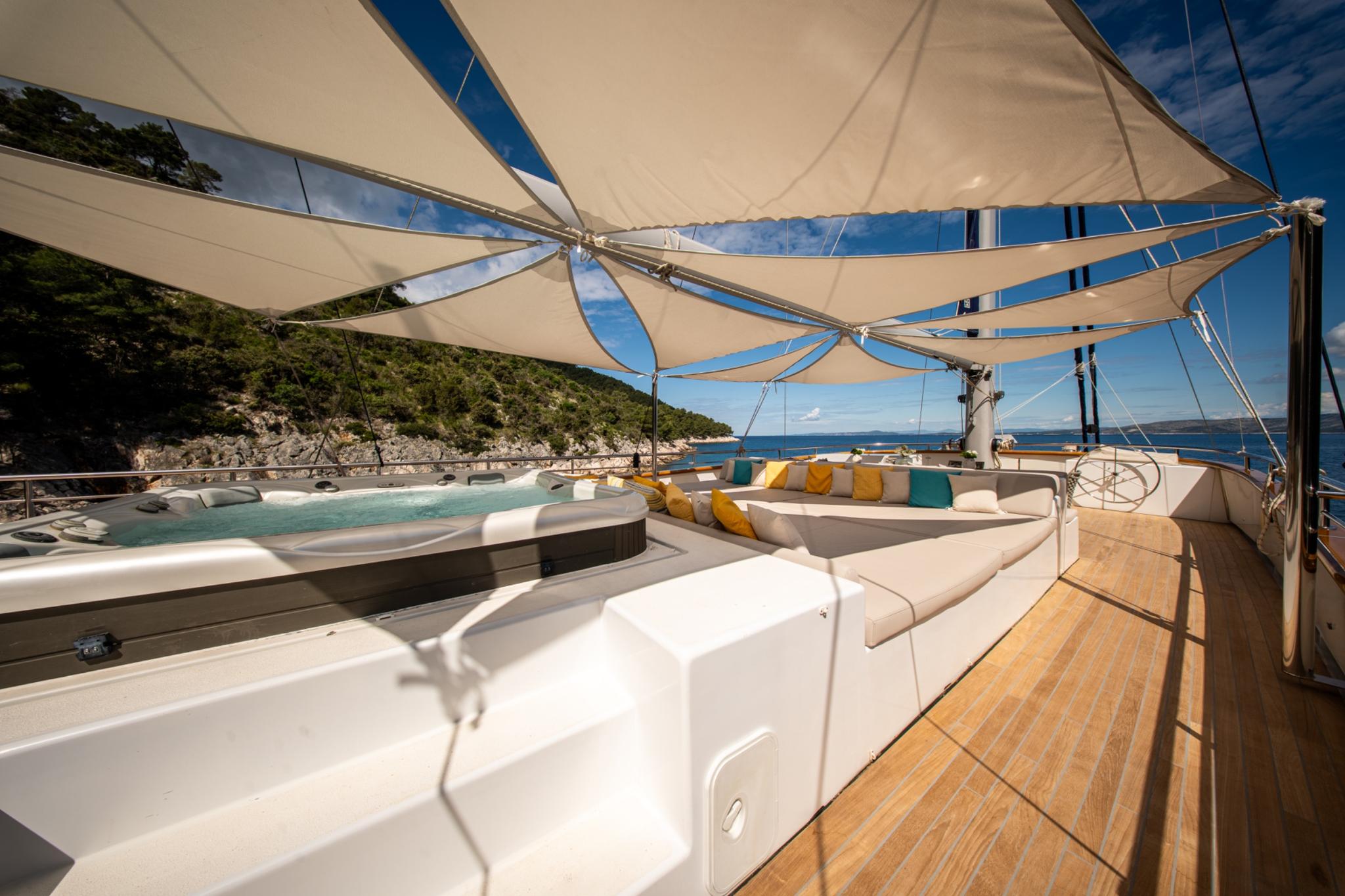 Dalmatino gulet amenities exterior deck in Croatia
