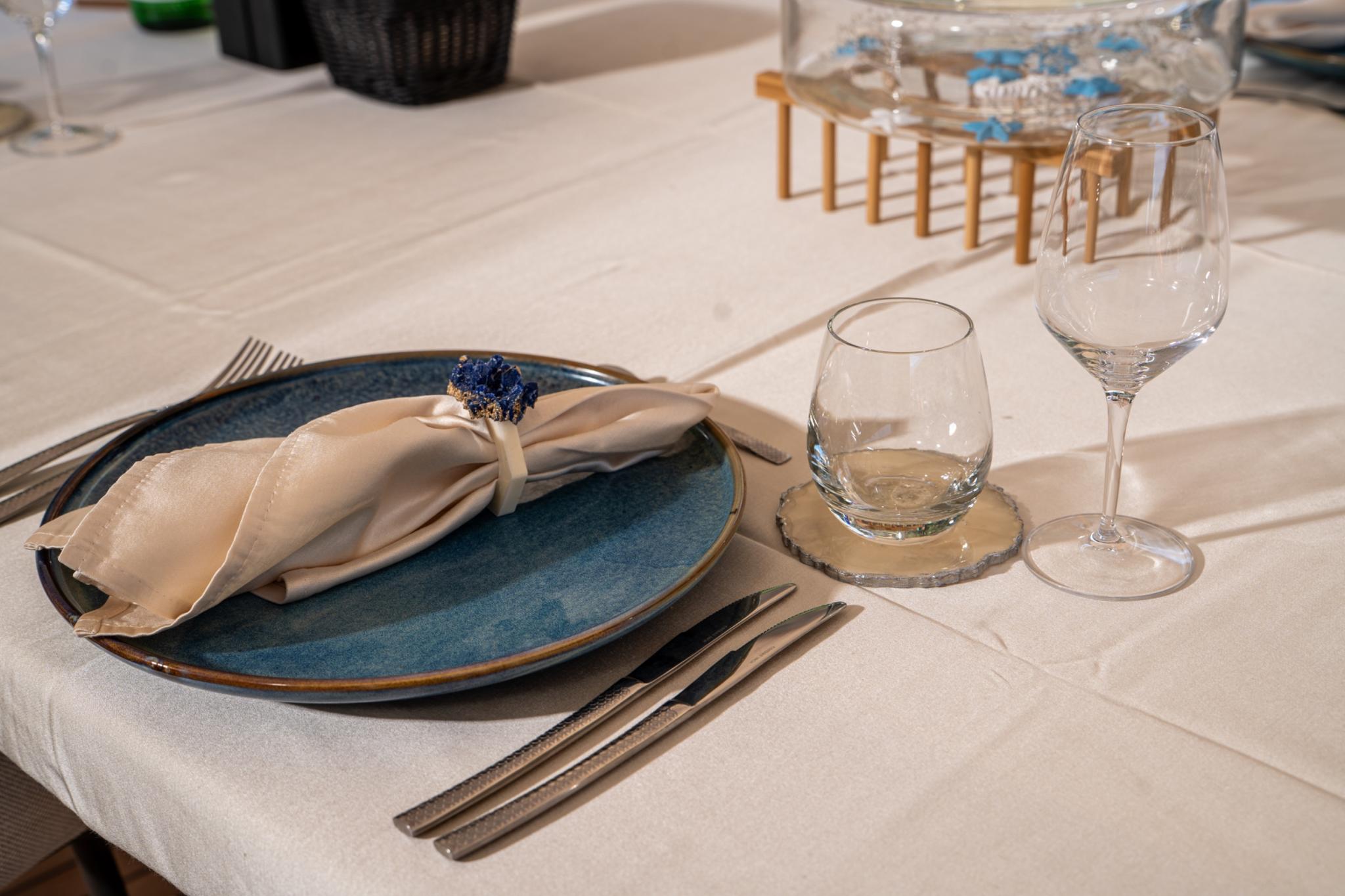 Dalmatino gulet amenities lifestyle dining in Croatia