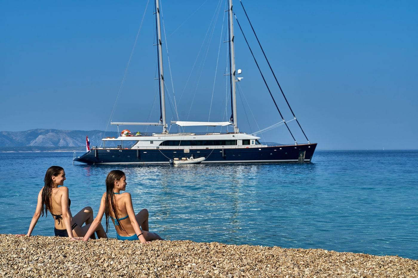 Dalmatino — life on board