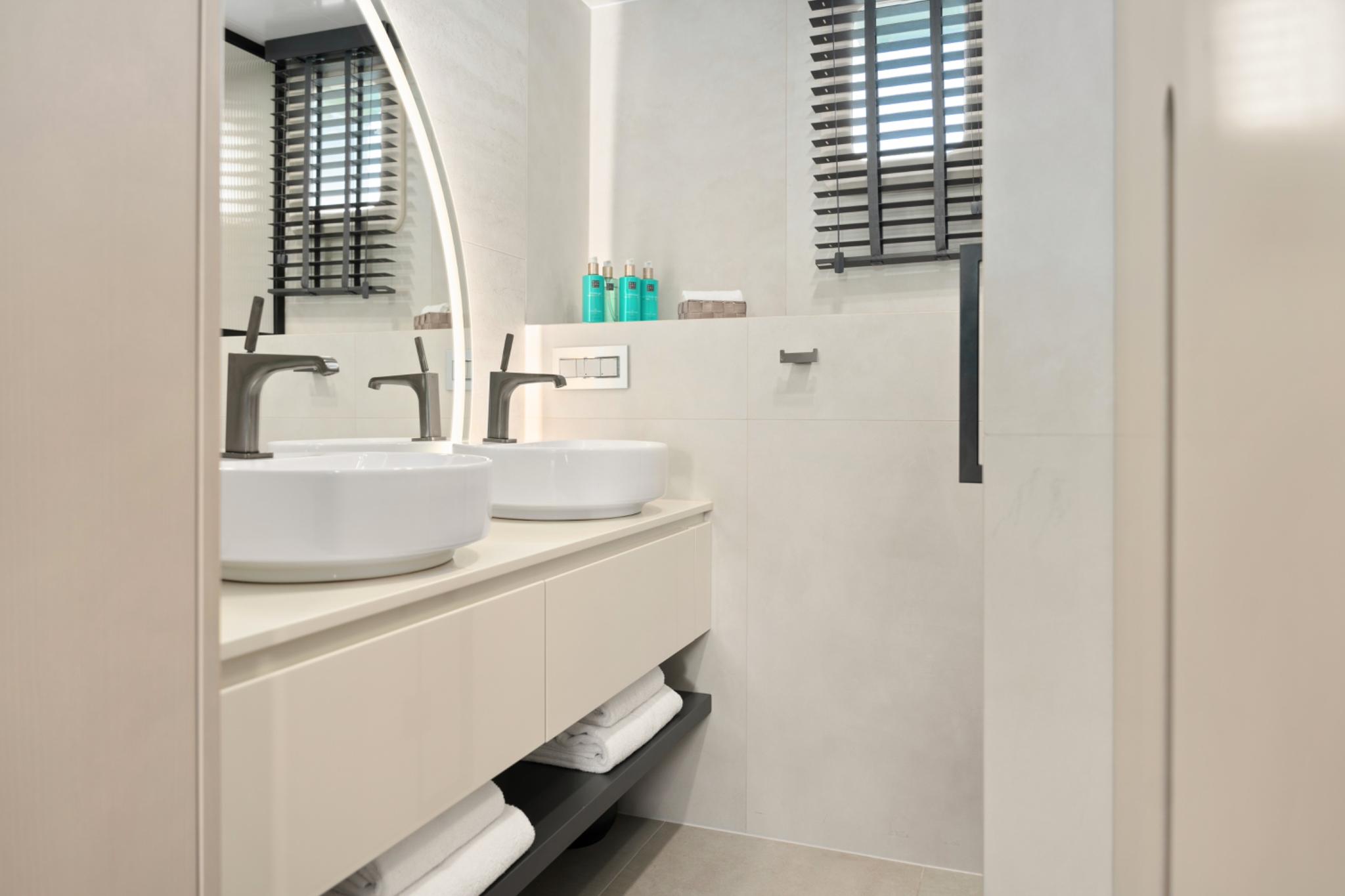 Maxita gulet interior cabin in Croatia