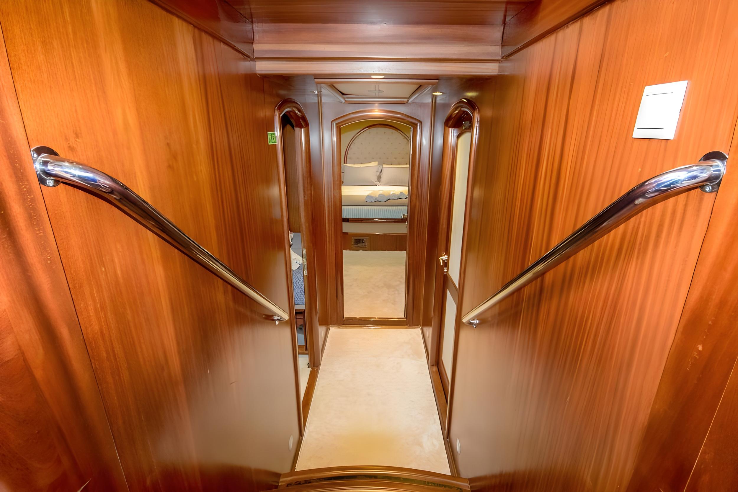 Mehmet Ayaz gulet accommodation interior cabin in Türkiye