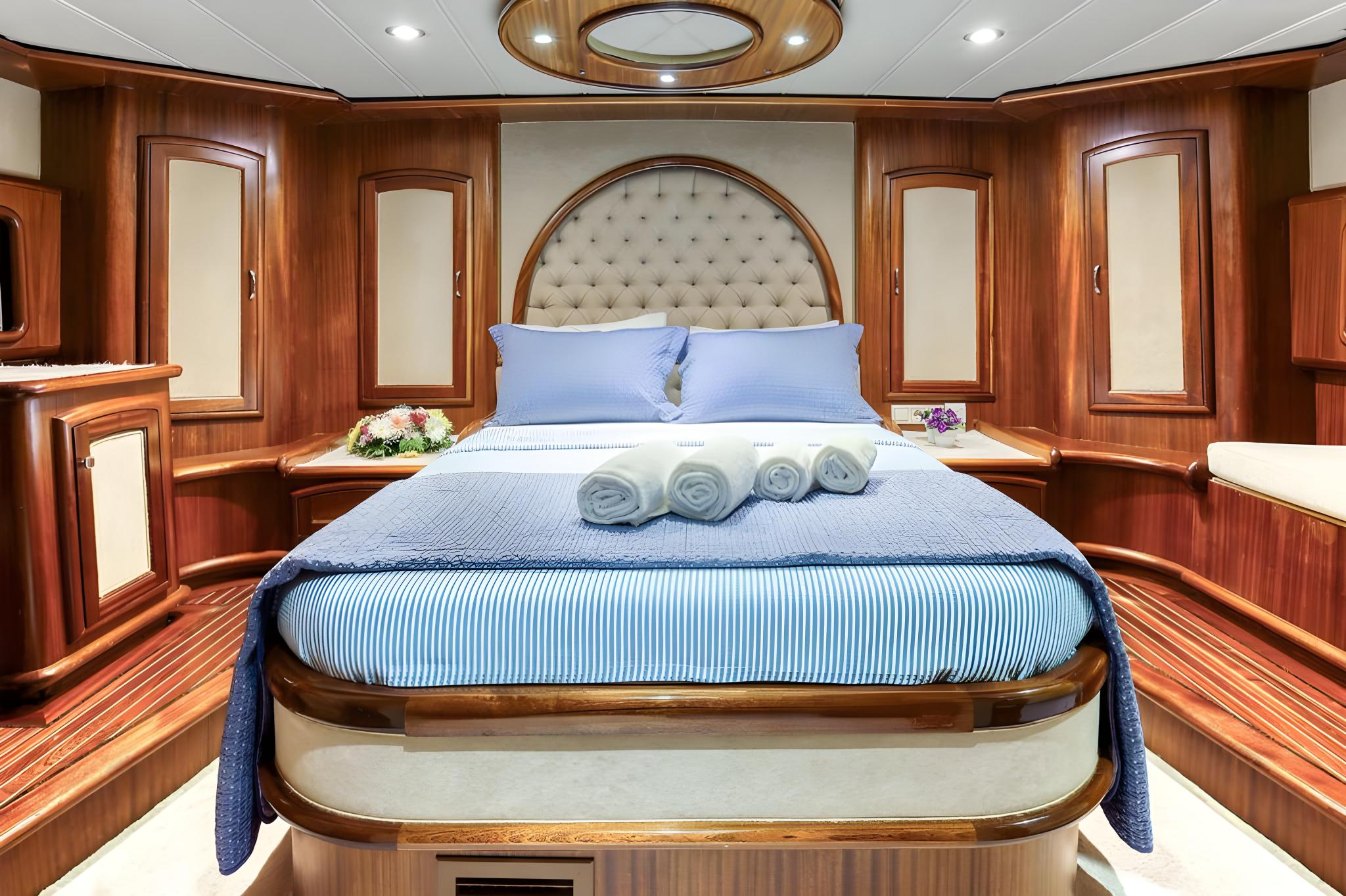 Mehmet Ayaz gulet accommodation interior cabin in Türkiye