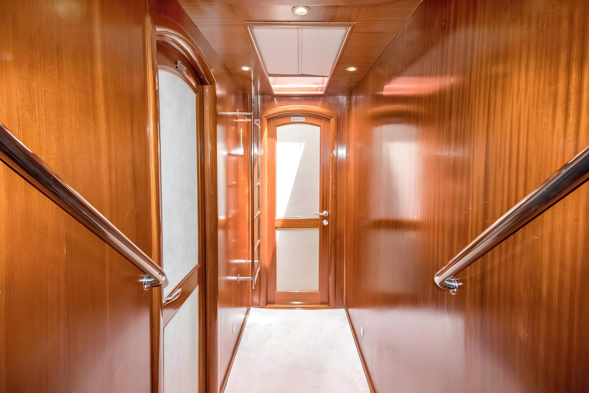 Mehmet Ayaz gulet accommodation interior cabin in Türkiye