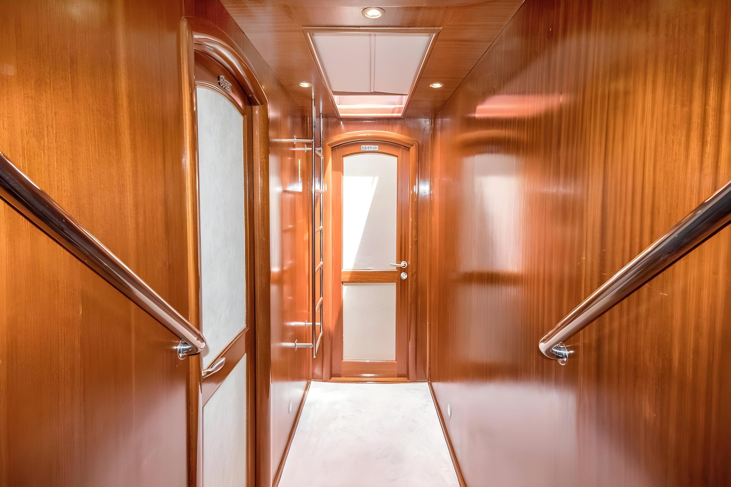 Mehmet Ayaz gulet accommodation interior cabin in Türkiye