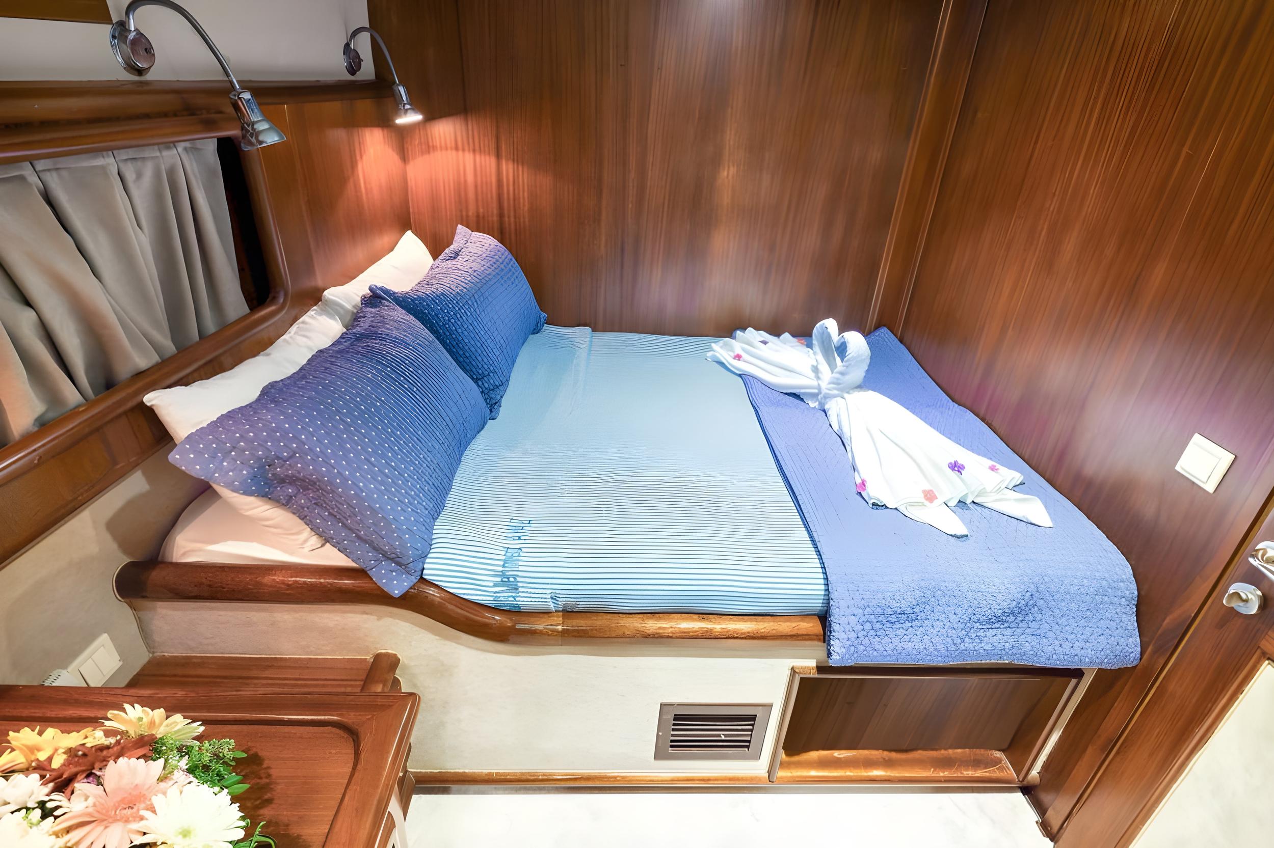 Mehmet Ayaz gulet accommodation interior cabin in Türkiye