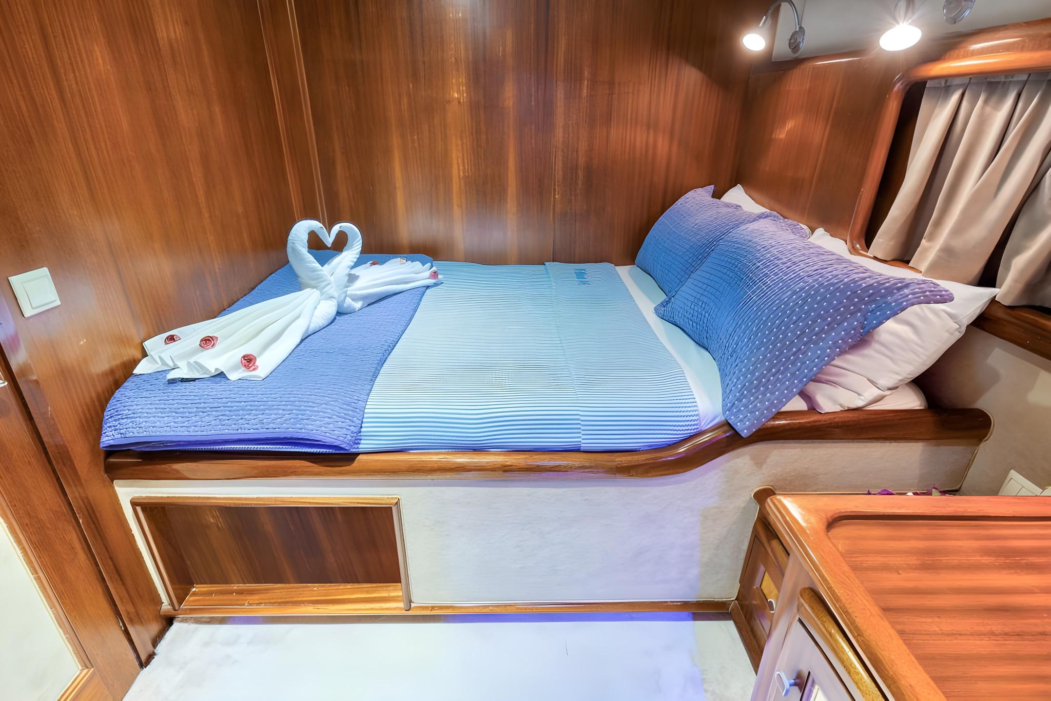 Mehmet Ayaz gulet accommodation interior cabin in Türkiye