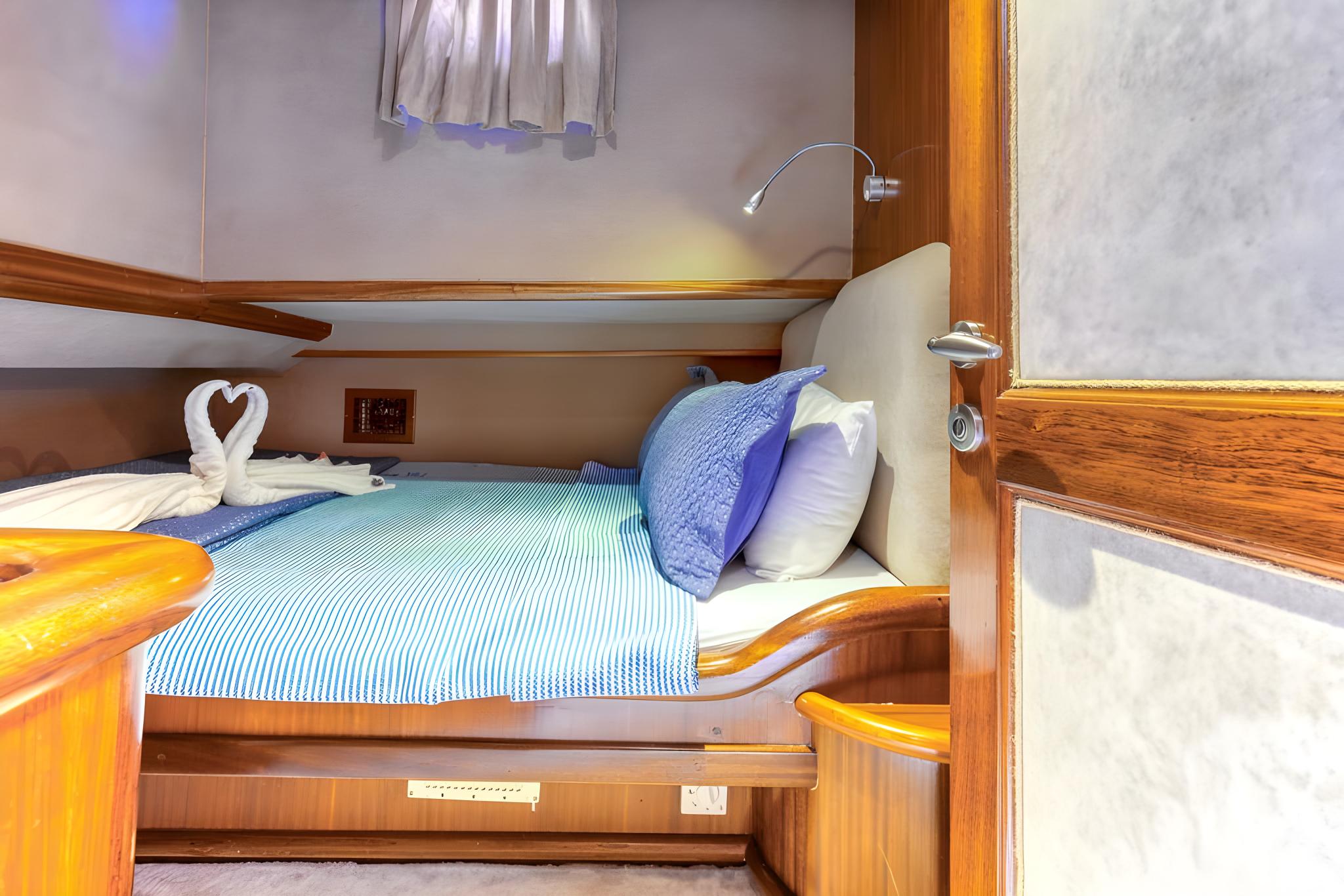 Mehmet Ayaz gulet accommodation interior cabin in Türkiye