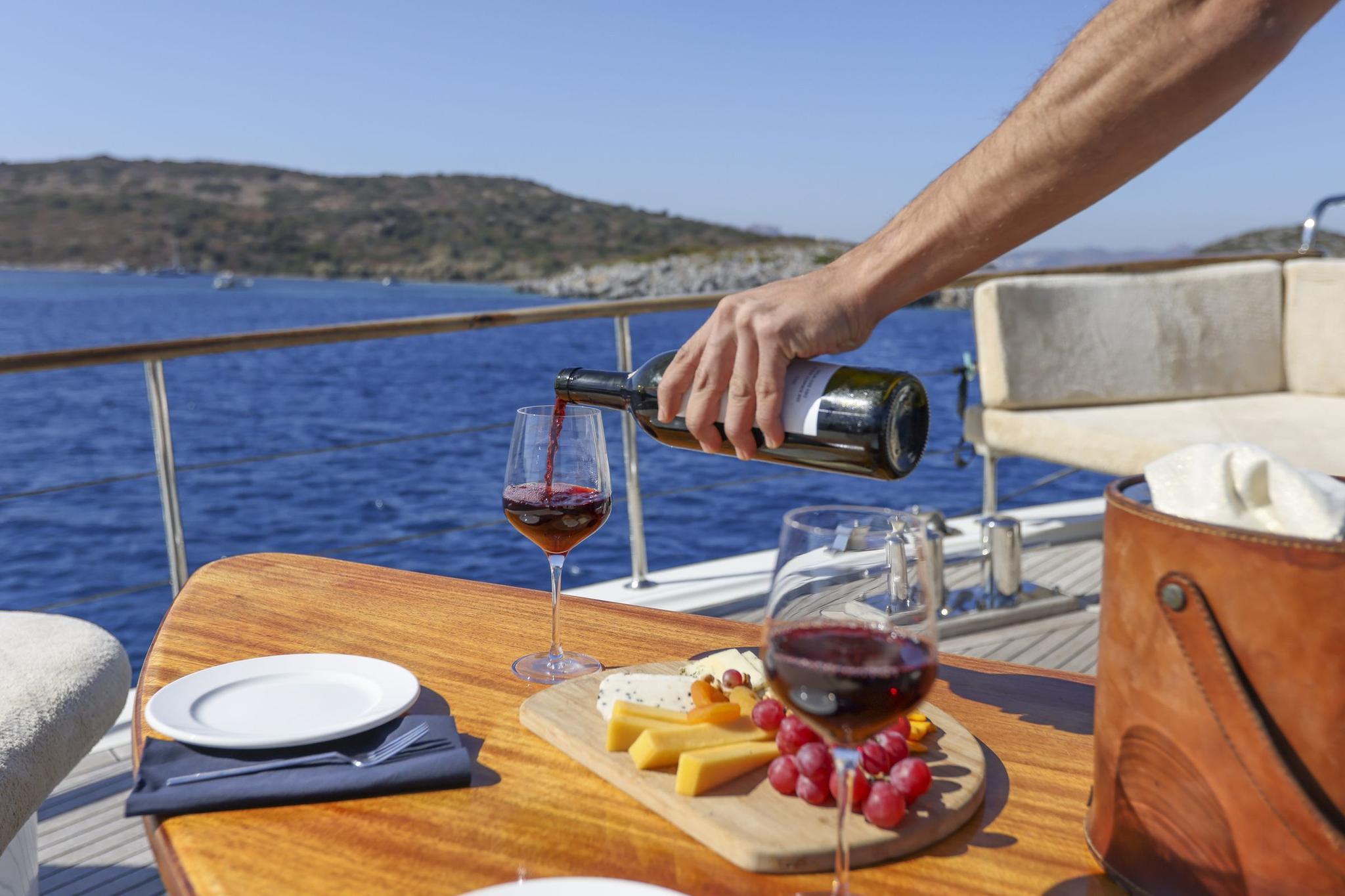 Queen Of Sea gulet amenities lifestyle dining in Türkiye