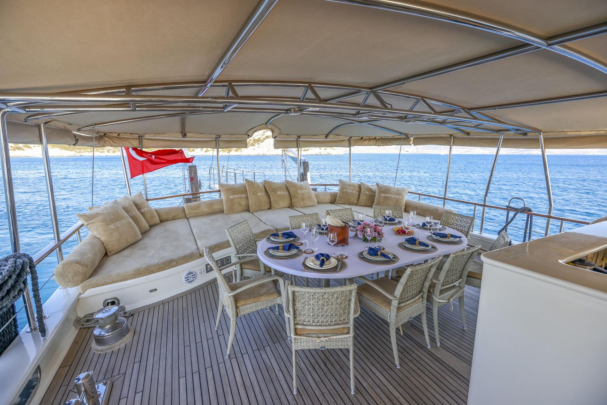 Queen Of Sea gulet amenities lifestyle dining in Türkiye