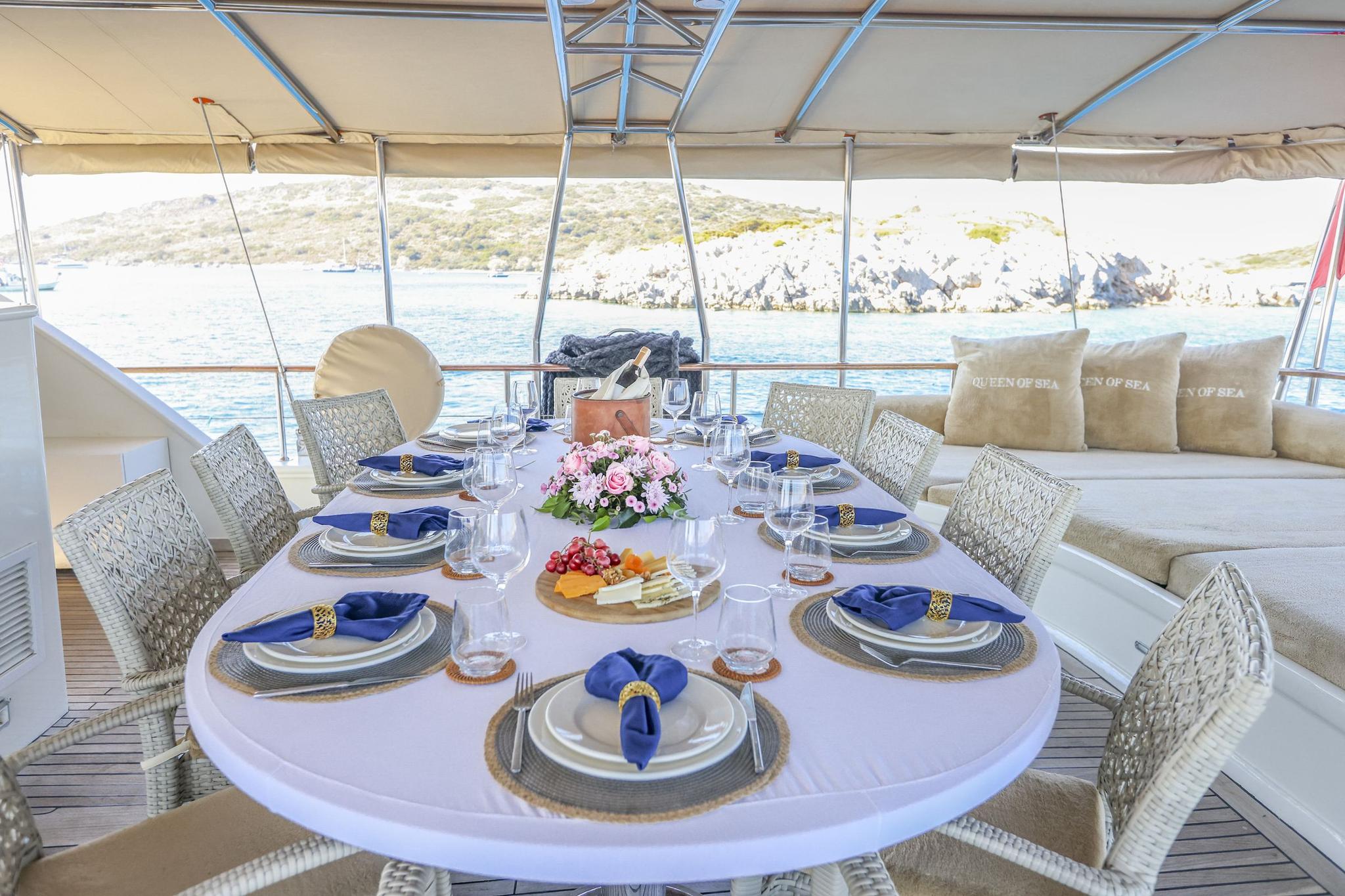 Queen Of Sea gulet amenities lifestyle dining in Türkiye
