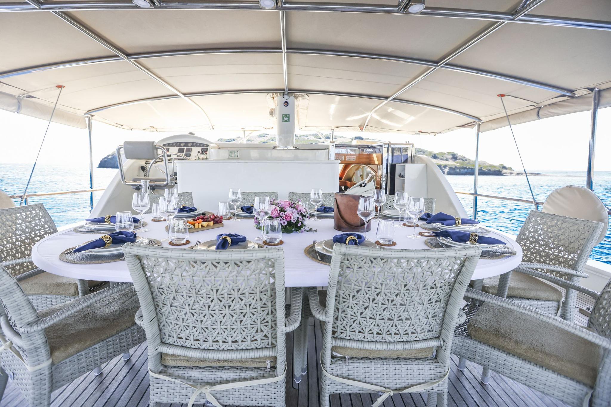 Queen Of Sea gulet amenities lifestyle dining in Türkiye