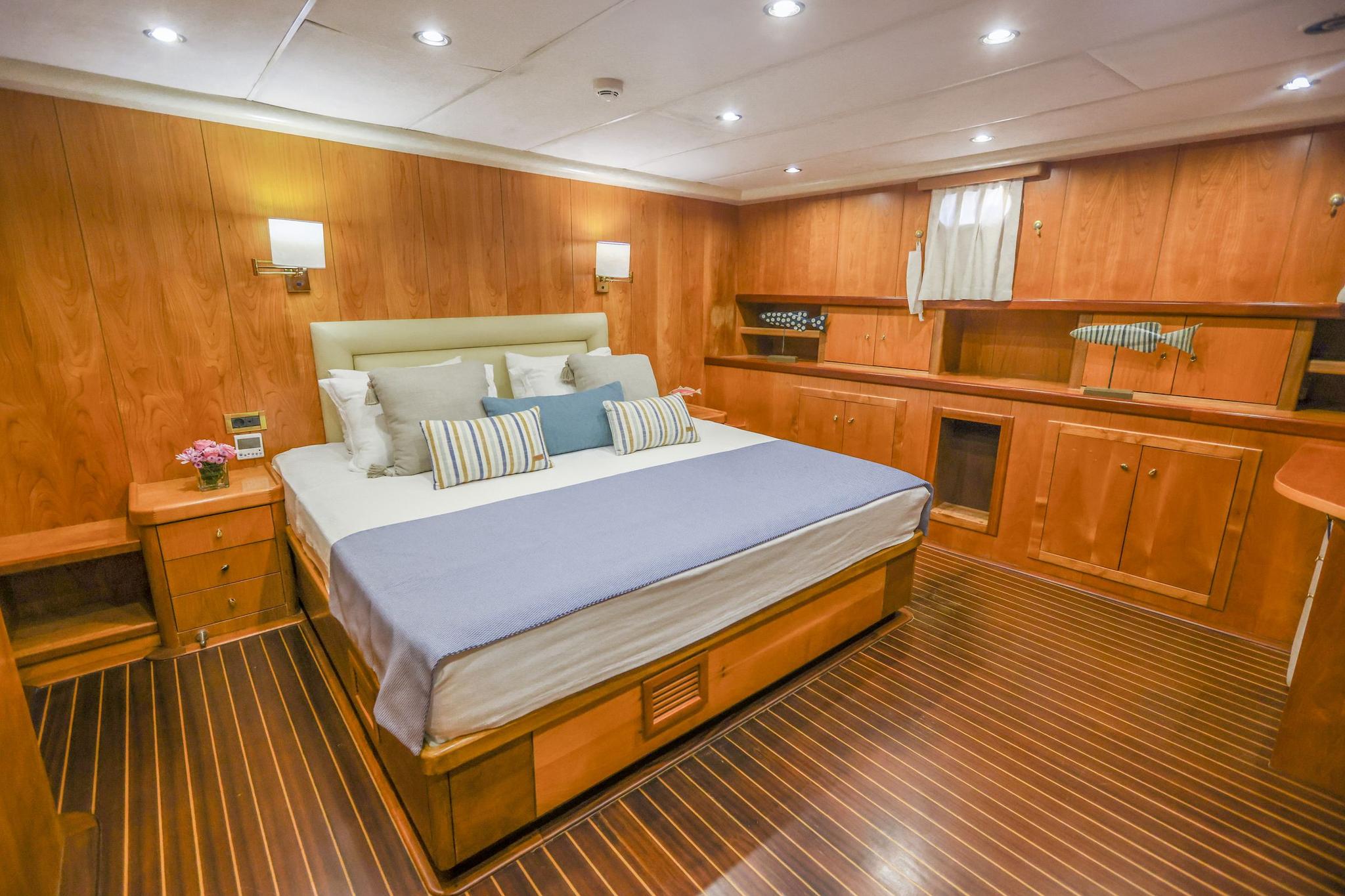 Queen Of Sea gulet accommodation interior cabin in Türkiye