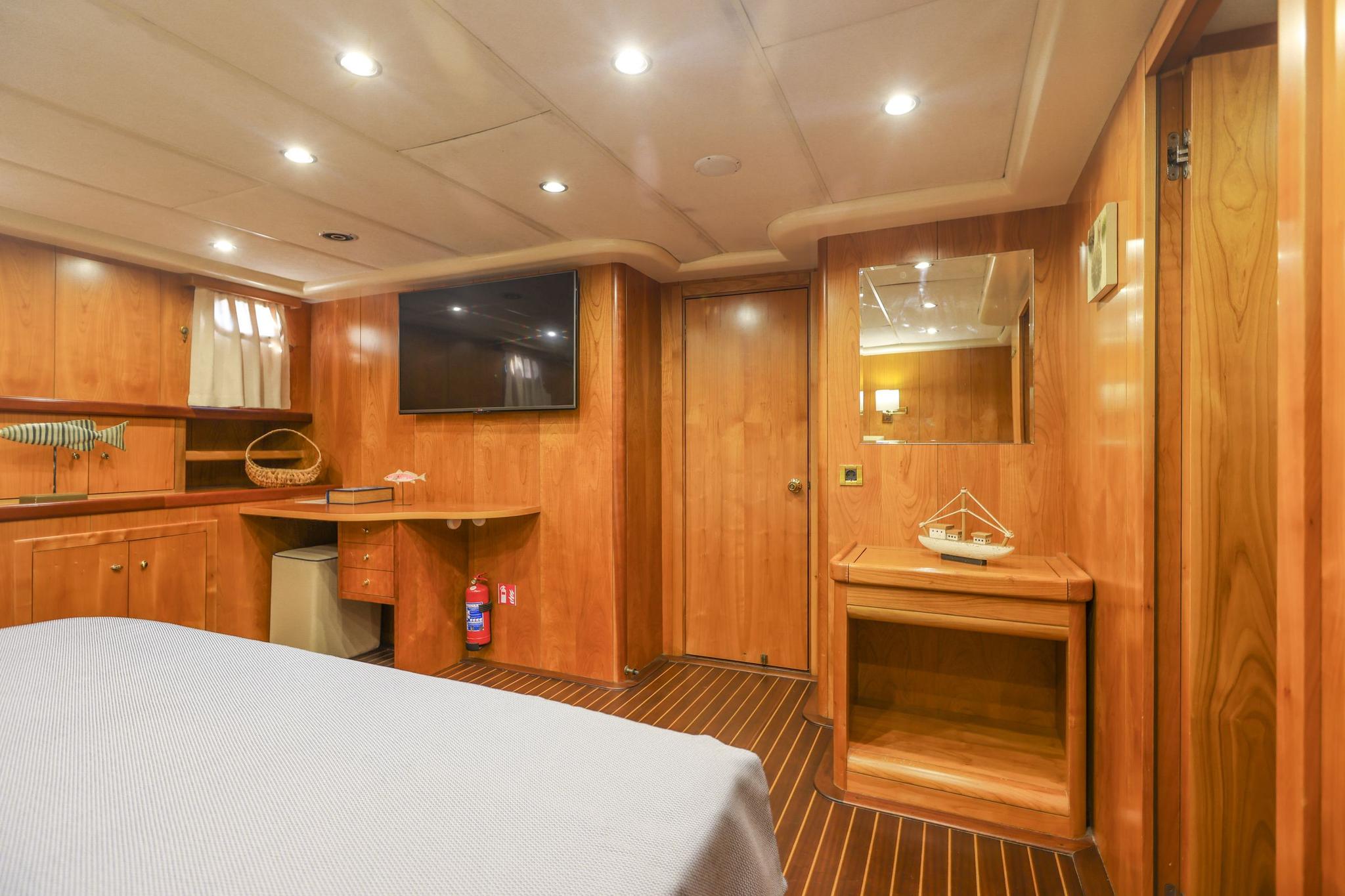 Queen Of Sea gulet accommodation interior cabin in Türkiye