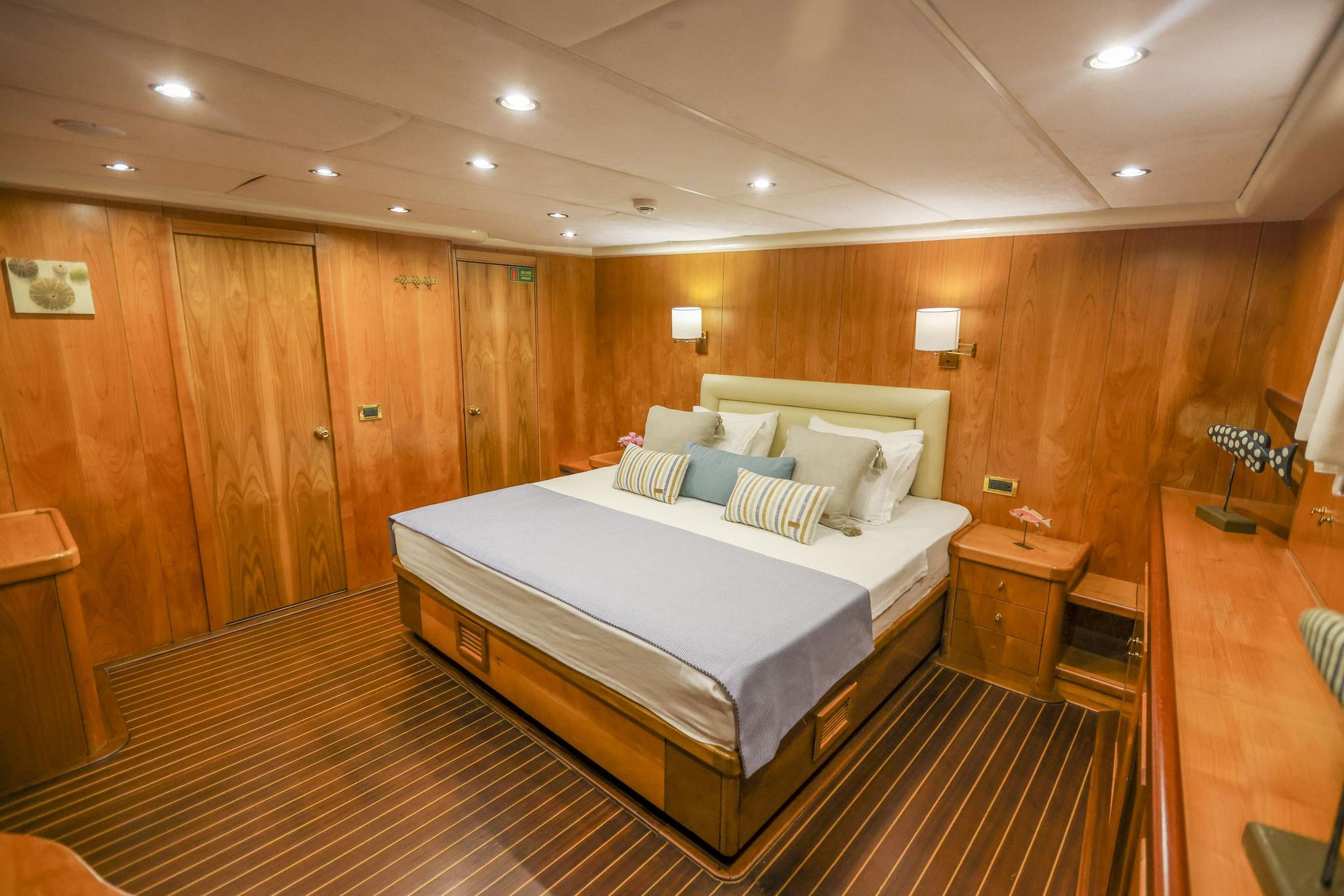 Queen Of Sea gulet accommodation interior cabin in Türkiye