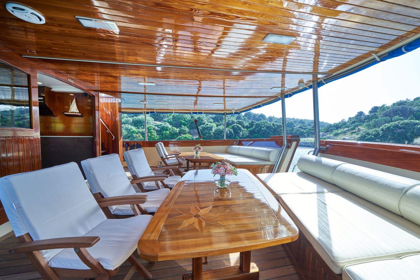 Tajna Mora gulet amenities exterior deck in Croatia