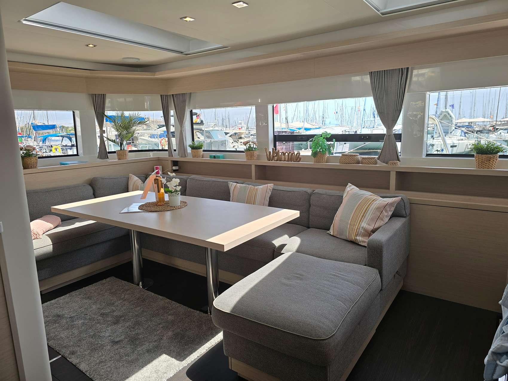 Tri-Wing Carida gulet amenities exterior deck in Croatia