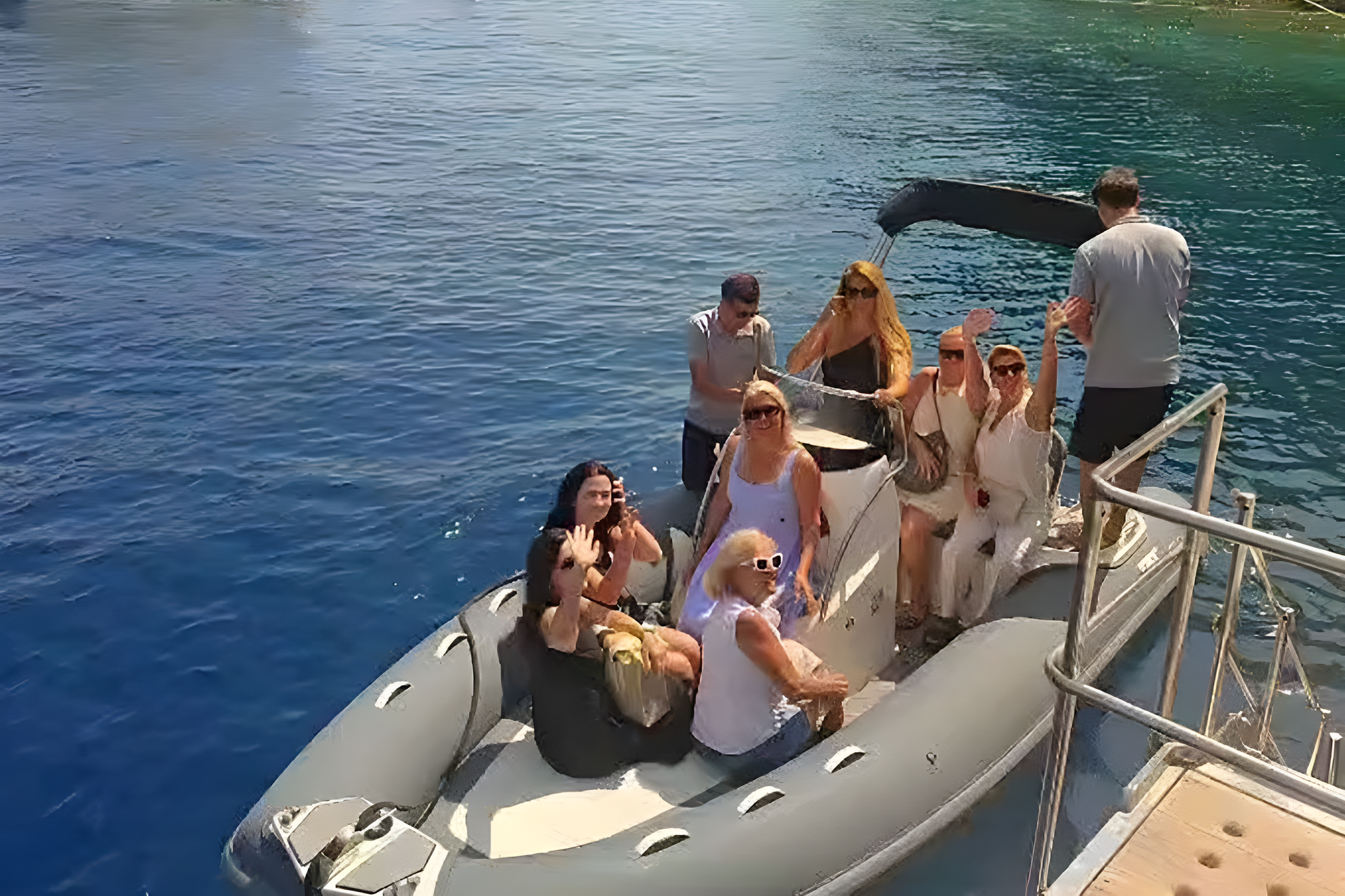 Sarayli 1 gulet lifestyle dining in Türkiye