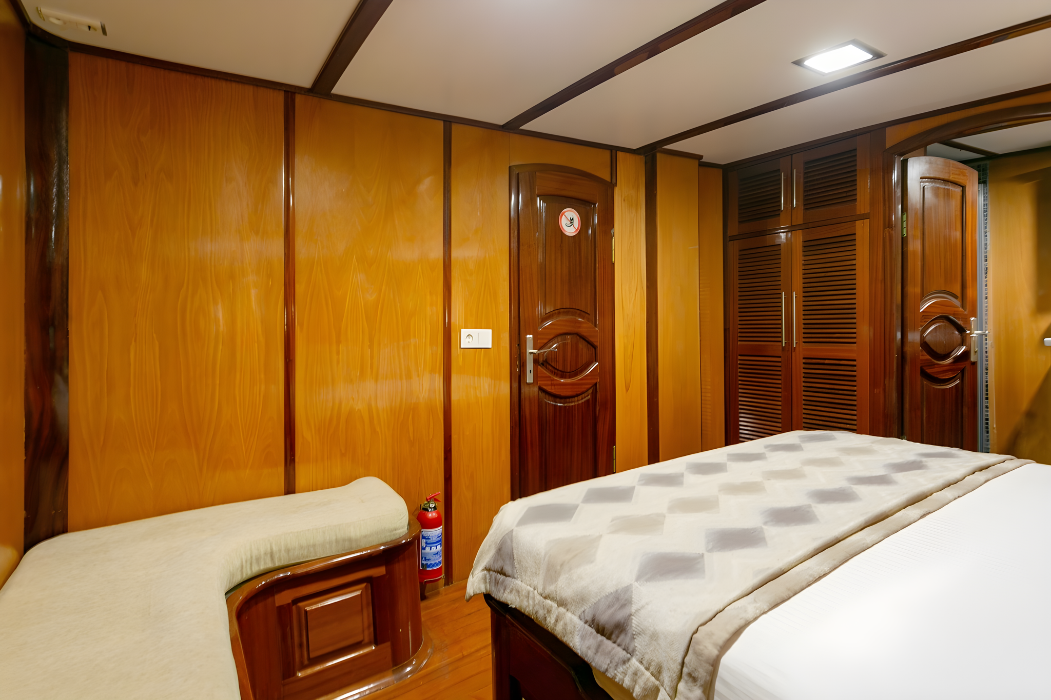 Sarayli 1 gulet accommodation interior cabin in Türkiye