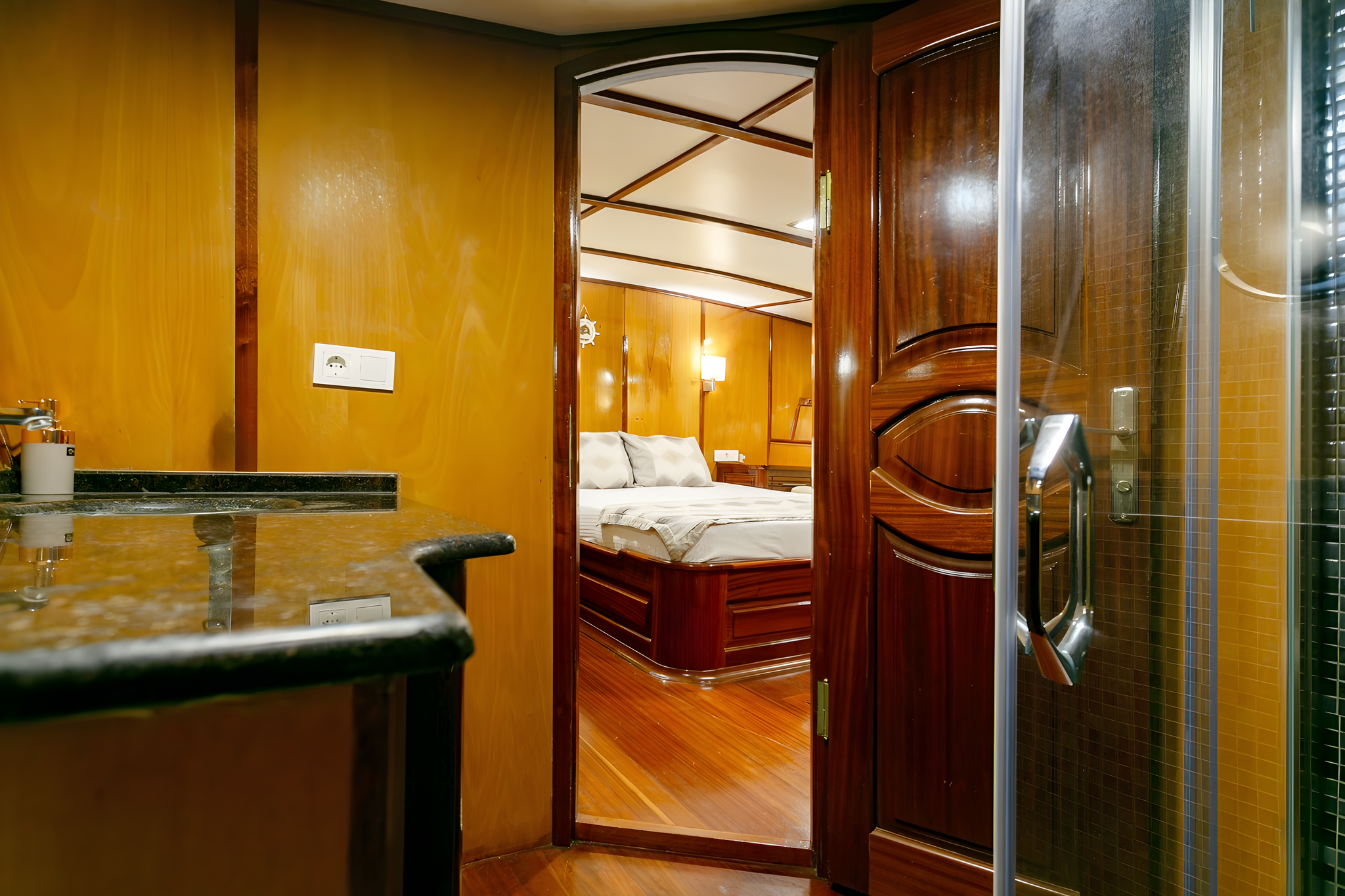 Sarayli 1 gulet accommodation interior cabin in Türkiye