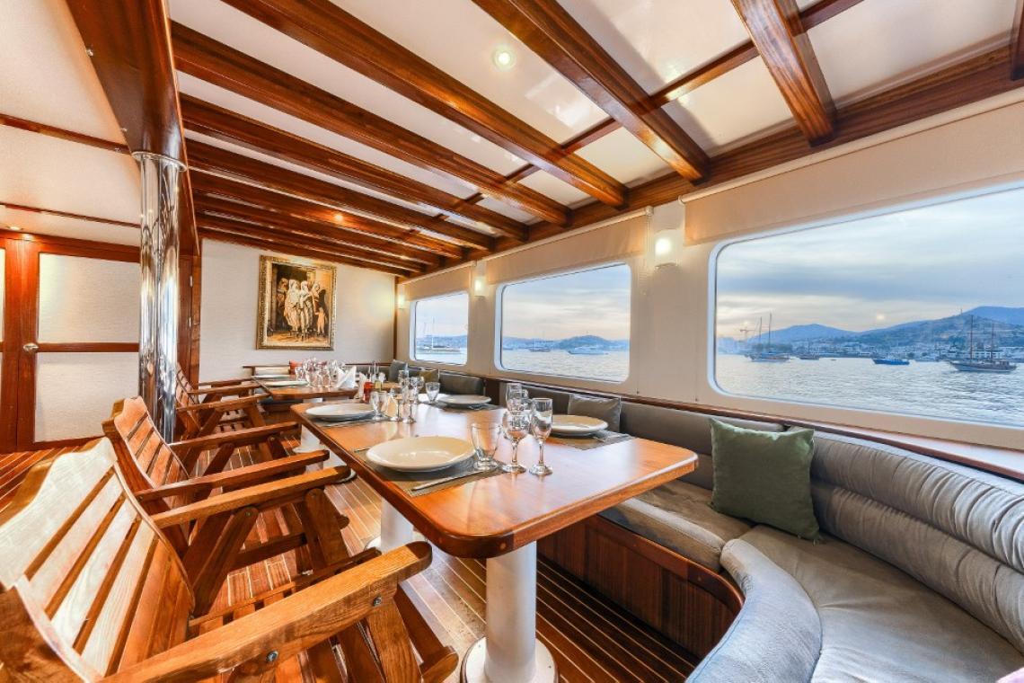 Love Boat gulet amenities interior cabin in Türkiye