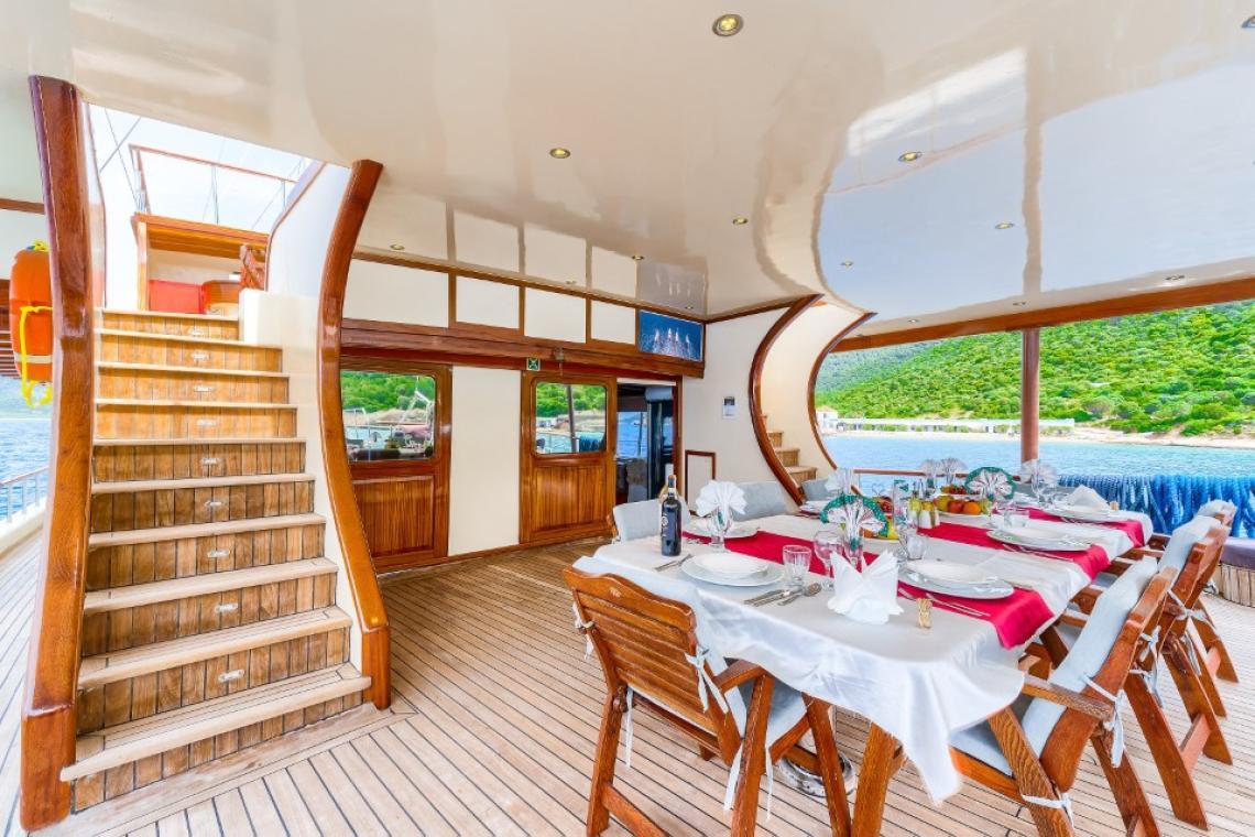Love Boat gulet amenities exterior deck in Türkiye