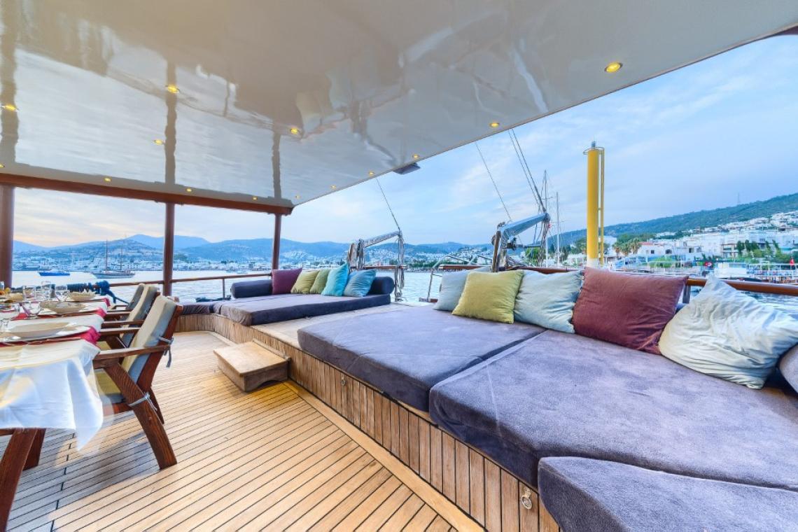 Love Boat gulet amenities exterior deck in Türkiye