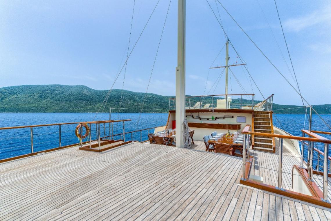 Love Boat gulet amenities exterior deck in Türkiye