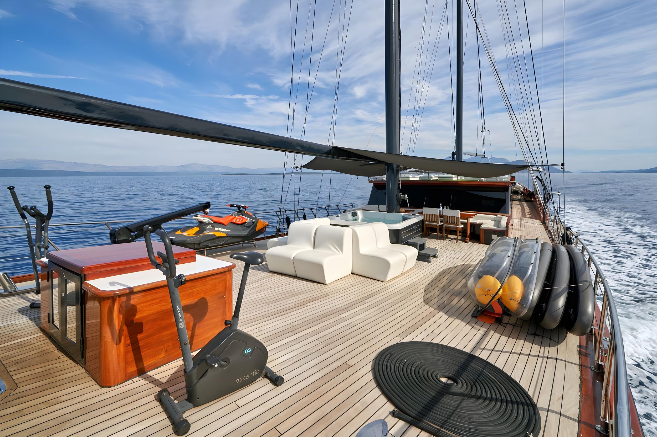 Stella Maris gulet amenities interior cabin in Croatia