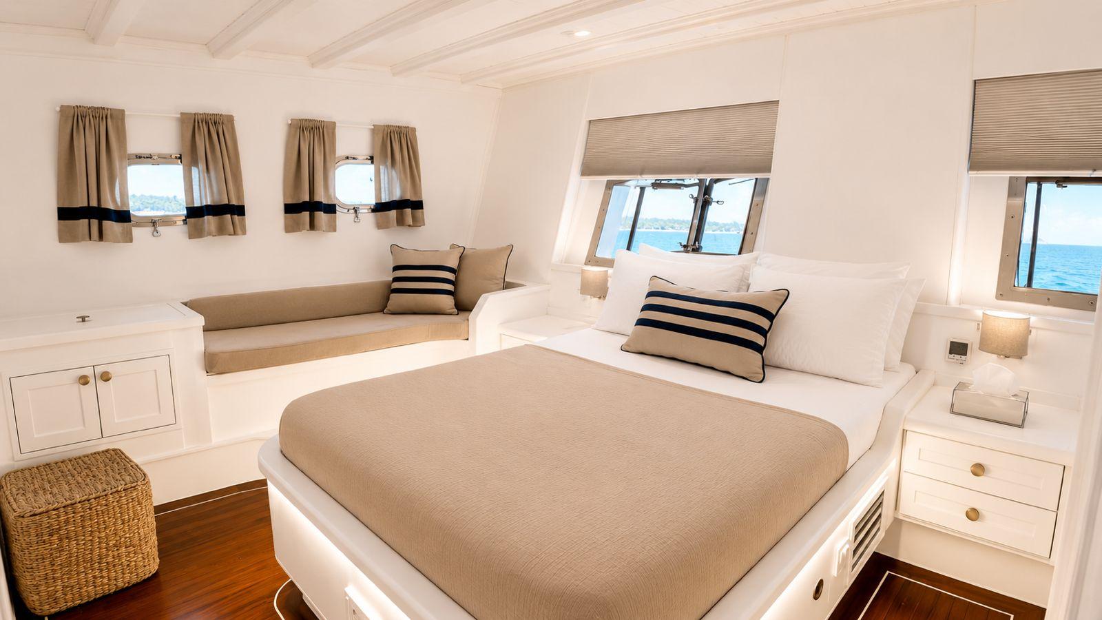 Yuce Bey gulet accommodation interior cabin in Türkiye
