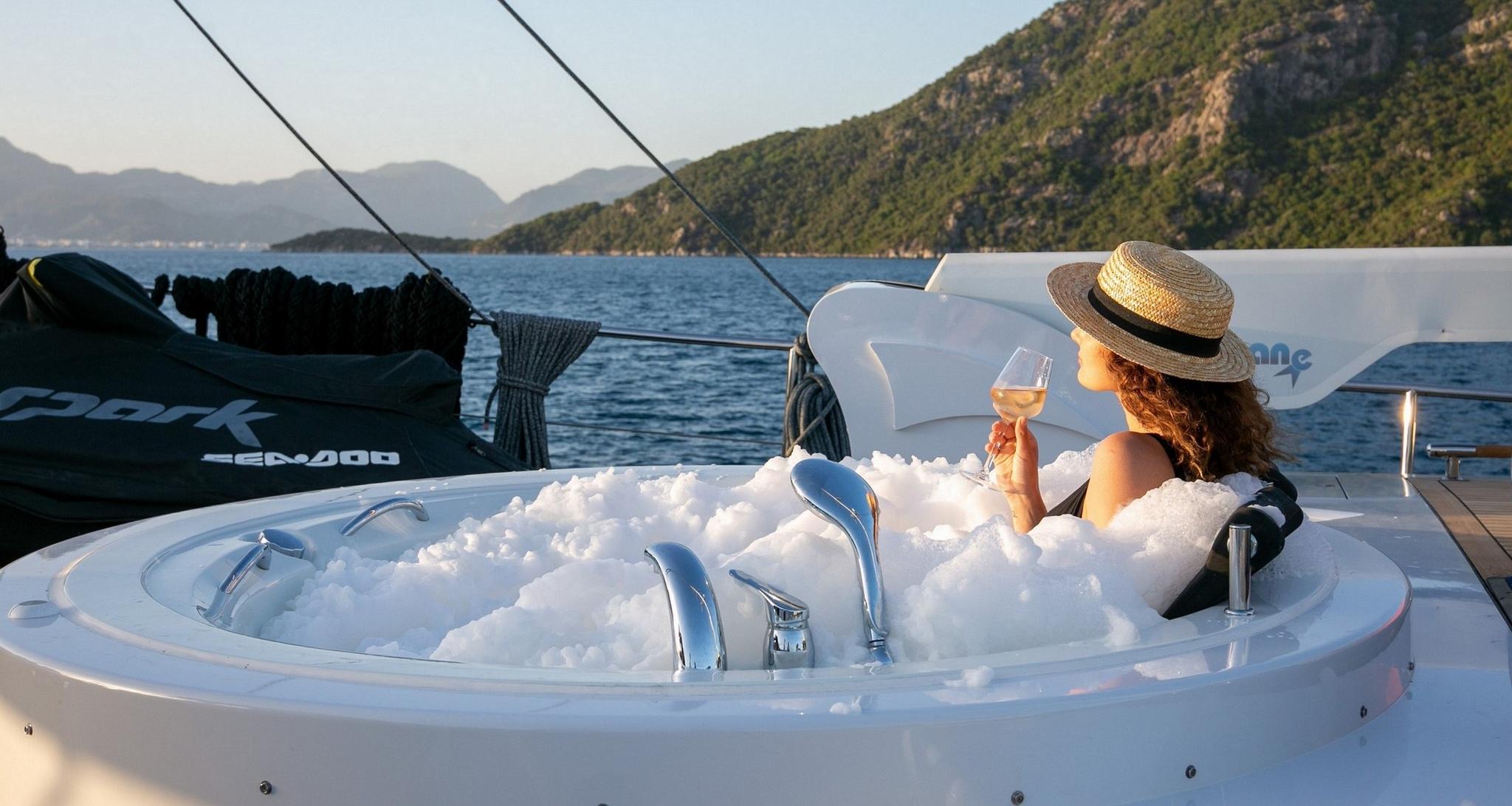 Good Life gulet amenities lifestyle dining in Greece